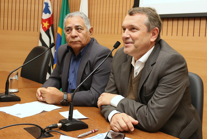 Comissão das Pessoas com Deficiência ou Mobilidade Reduzida analisa instalação de assentos preferenciais em shoppings e o uso correto da expressão ‘pessoas com deficiência’