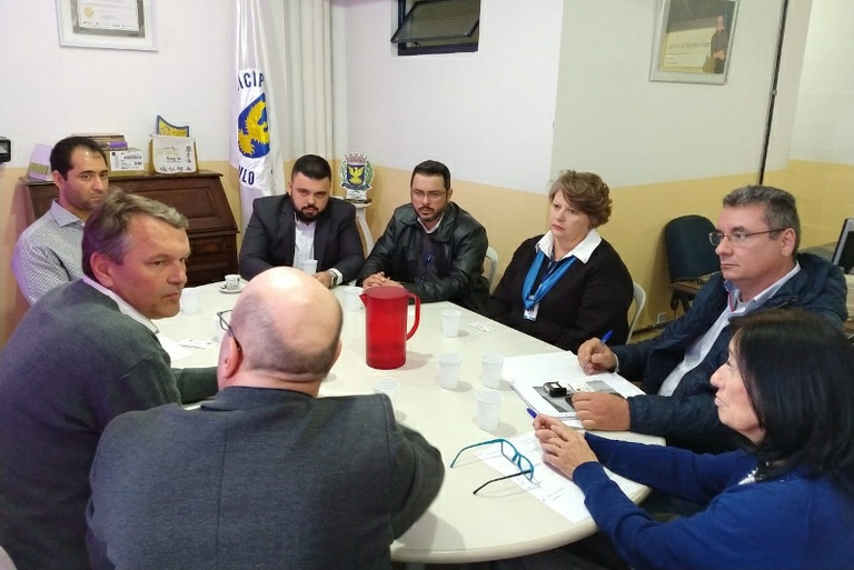 Jorge da Farmácia participa da reunião para a discutir alternativas para um novo local para a prova prática para a retirada da CNH
