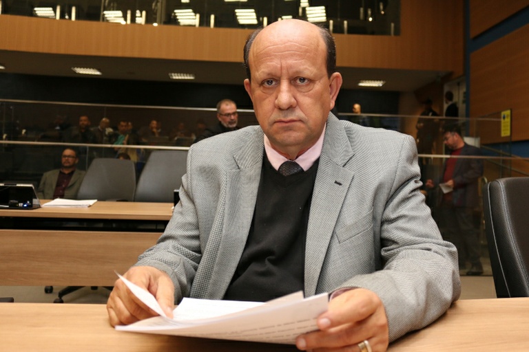 Juscelino da Barbarense propõe projeto para implantar mangueiras transparentes nas bombas de combustíveis para evitar fraudes contra o consumidor