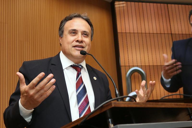 Ministra Damares Alves fala sobre políticas de proteção à mulher na Câmara de Campinas, por iniciativa do Professor Alberto
