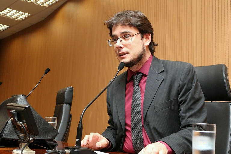 Pedro Tourinho reserva a primeira parte da reunião ordinária desta segunda (26/08) para debater a esclerose múltipla