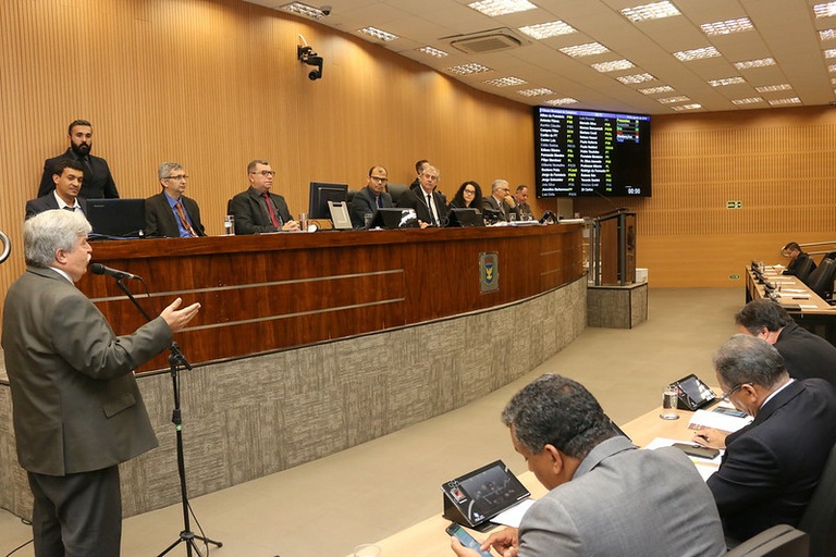 Vereadores aprovam quatro dos sete projetos em pauta na reunião ordinária desta segunda (12), confira a votação