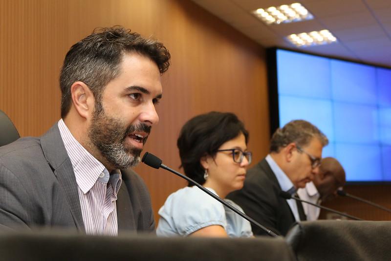 Comissão Especial de Estudos da Licitação de Ônibus recebe responsáveis pela denúncia de dúvidas do edital ao Ministério Público