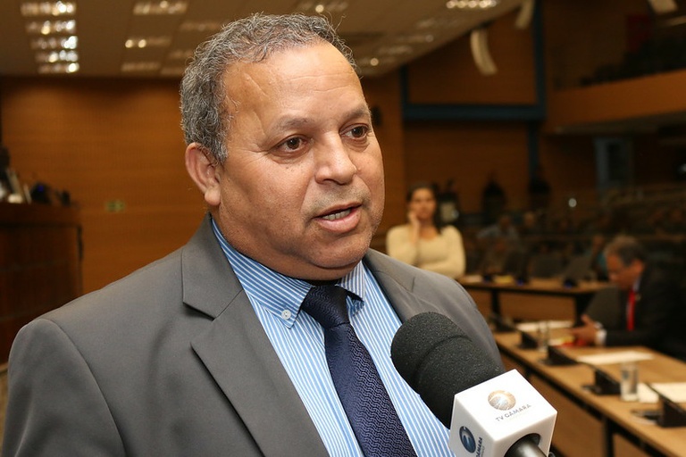 Dois projetos de Ailton da Farmácia são sancionados por Jonas Donizette