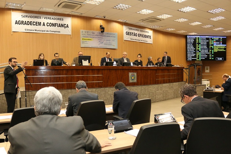 Na última reunião de 2019, vereadores aprovam – em votação final – projeto que autoriza doação de terrenos para expansão de Viracopos