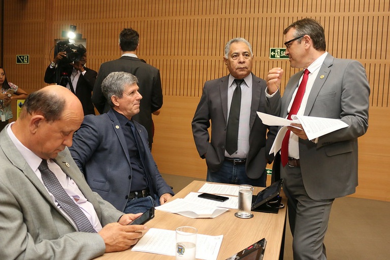 Vereadores votam em análise final nesta segunda (9), na penúltima reunião de 2019, PL que reserva 20% das vagas de concursos públicos para negros