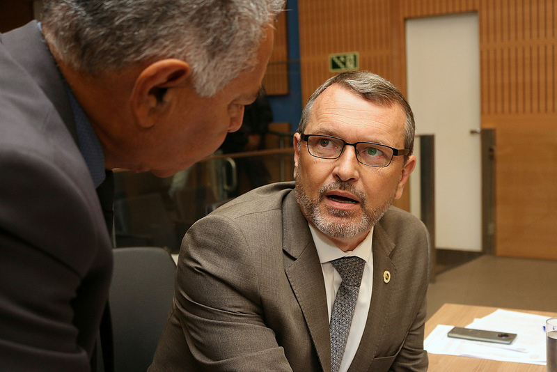 Câmara aprova moção de protesto ao Senado por falta de acessibilidade