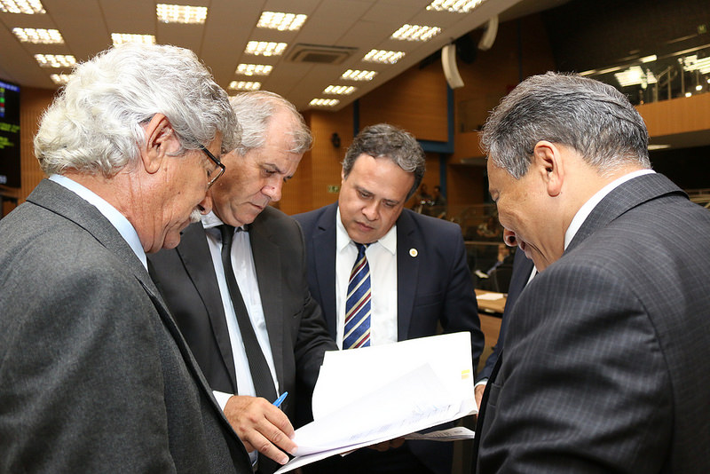 Orçamento Impositivo: proposta encampada por Bernardelli na campanha para presidência é protocolada  pelo vereador Zé Carlos