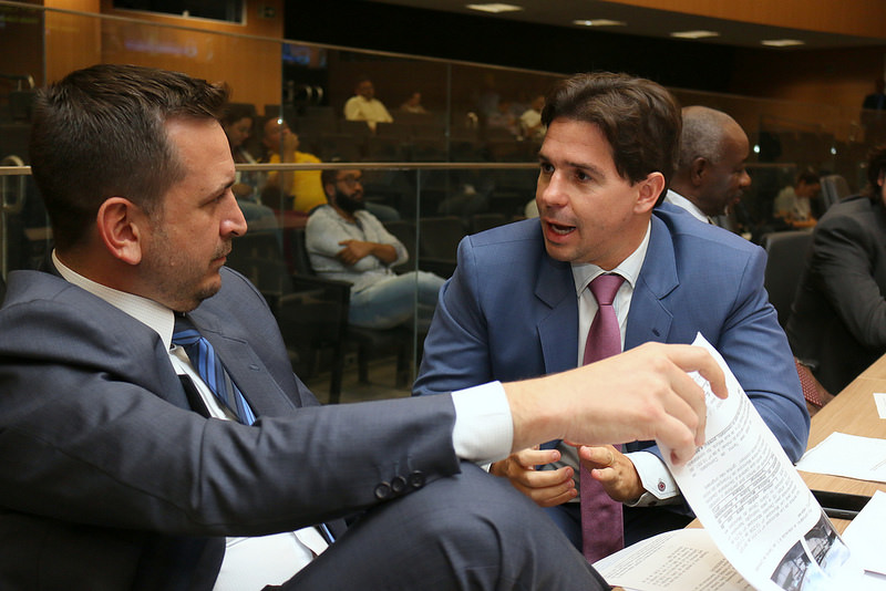Tenente Santini e Marcelo Silva protocolam PL que altera alíquota do IPTU