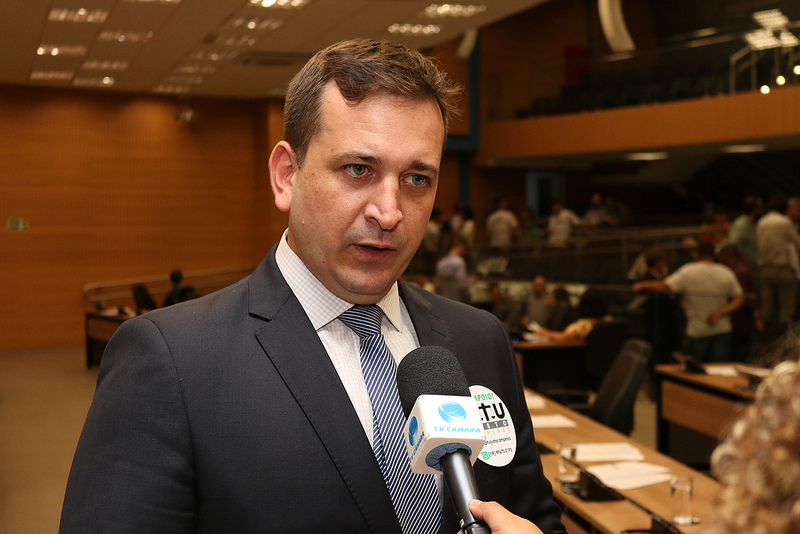 Tenente Santini oficia prefeito pedindo exonerações de envolvidos na assinatura do contrato entre Cejam e Hospital Ouro Verde