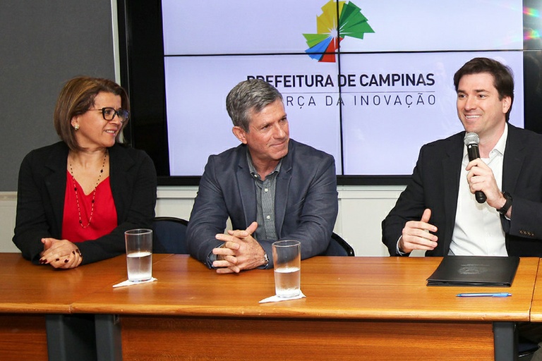 Agora é lei: idealizada por Paulo Haddad, isenção de taxa em concursos públicos para doadores de medula é sancionada