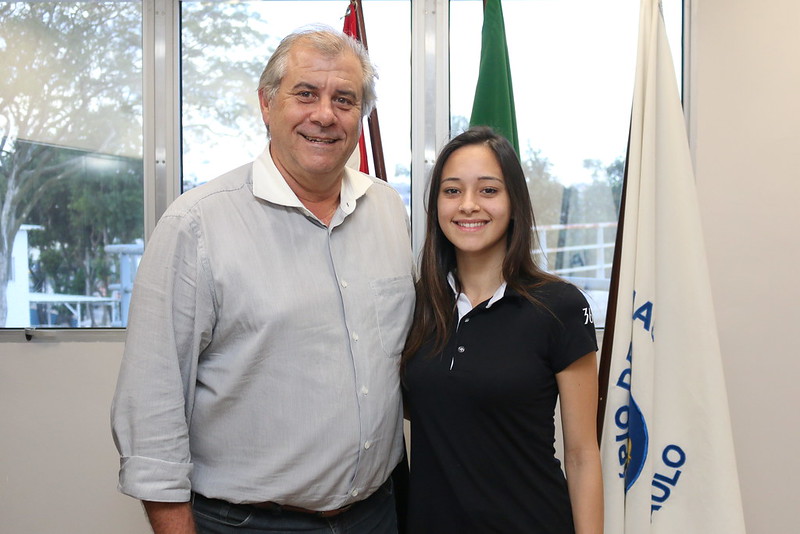 Bernardelli recebe campeã pan-americana júnior do pentatlo moderno