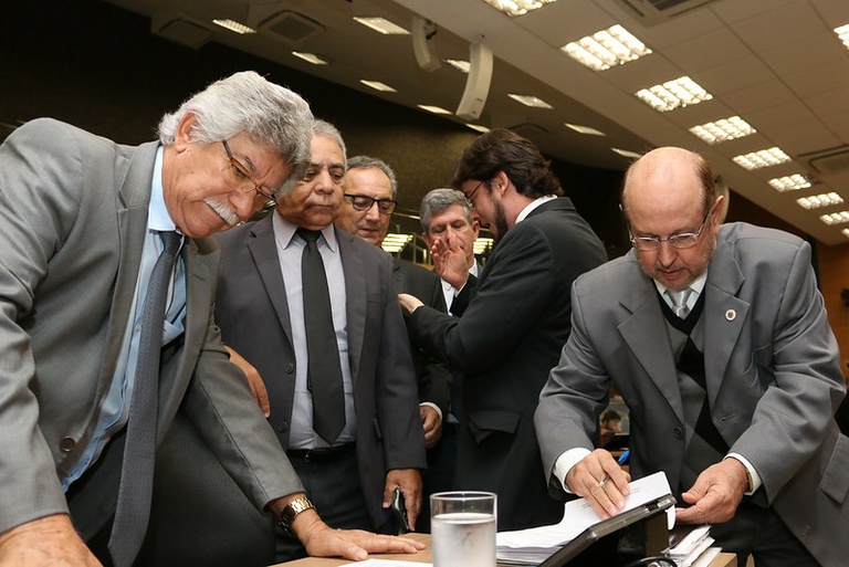 Câmara vota pedido de Comissão Processante e mais seis projetos nesta quarta (12)