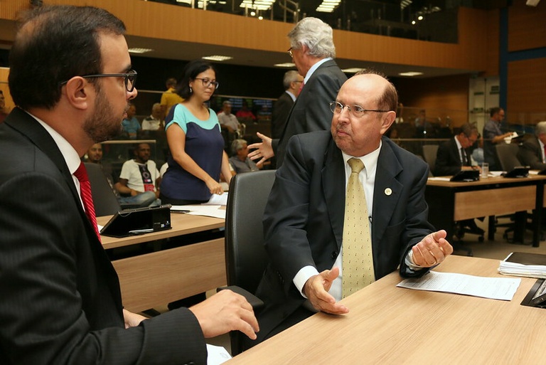 Comissão de Cultura recebe Ney Carrasco para falar sobre a reforma do Centro de Convivência