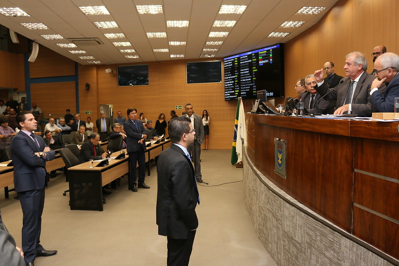 Votação de Comissão Processante para apurar conduta de Santini é suspensa por falta de quórum e CP voltará à pauta na próxima quarta