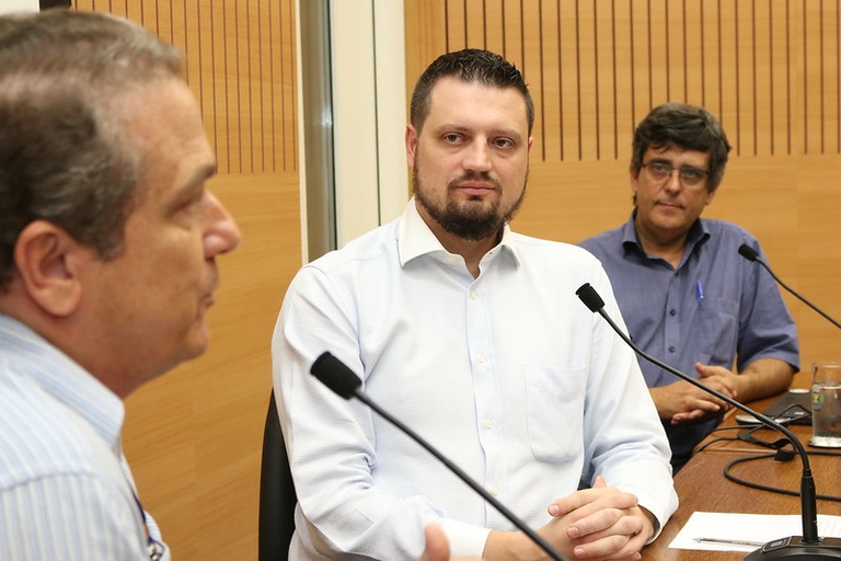 Cursos técnicos aproximam o aluno ao mercado de trabalho, dizem professores na Comissão de Ciência e Tecnologia