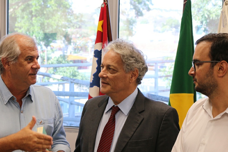 Filho de Jango, João Vicente Goulart visita a Câmara de Campinas e destaca importância da democracia