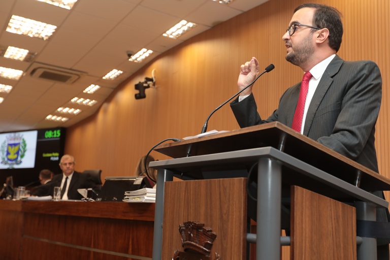 Presidente da Comissão de Educação, Petta afirma que mais de 100 salas de aula estão superlotadas em Campinas