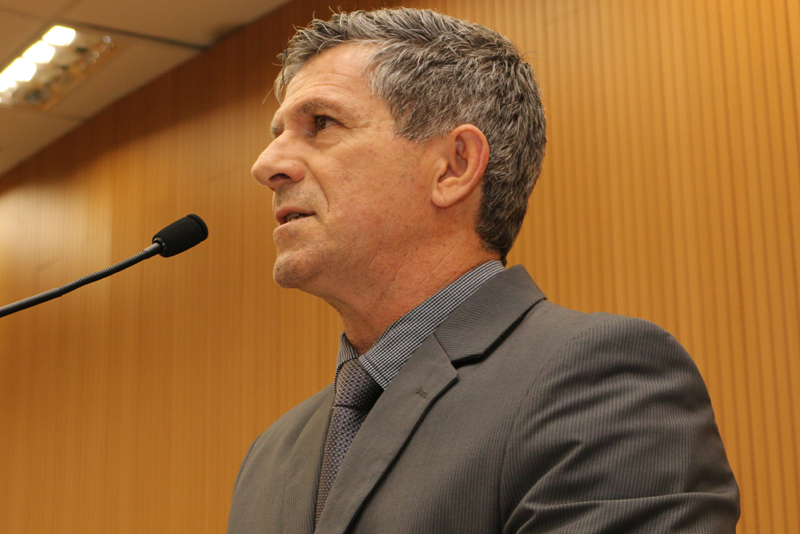 Projeto de Paulo Haddad que criou o Abril Marrom, destinado a conscientizar sobre a prevenção da cegueira, é sancionado e agora é lei