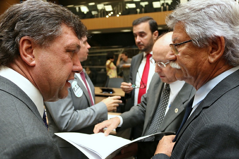 Vereadores votam, em análise final na noite desta quarta (6), PL que propõe premiar quem denunciar crime contra administração municipal