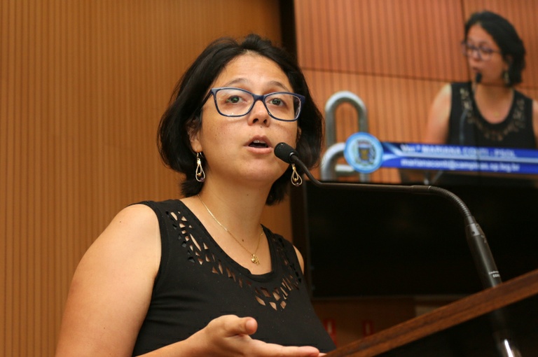Câmara presta homenagem a Mariana Conti na reunião ordinária desta quarta (06/11) com apresentação do quadro da parlamentar que irá para a Galeria de Vereadoras