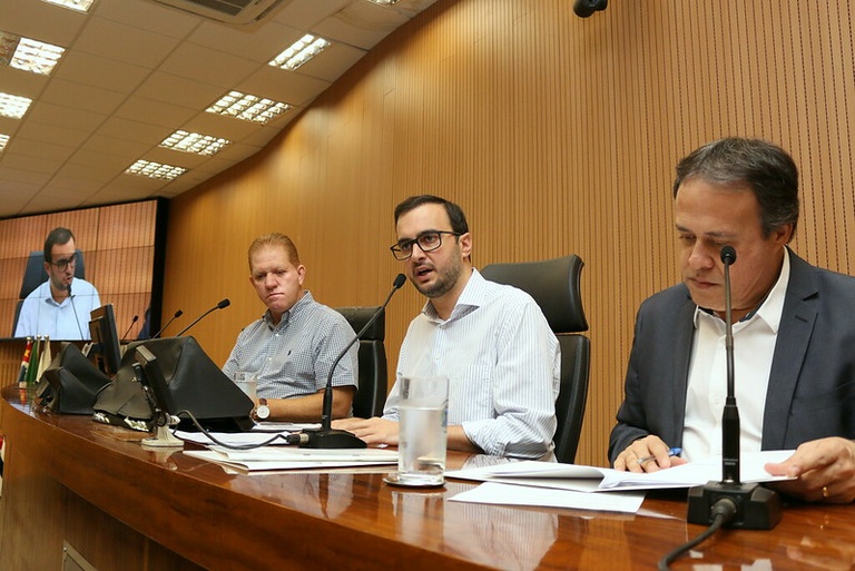 Comissão de Educação e Esporte discute a situação das bibliotecas da rede municipal e o processo de contratação dos agentes de educação infantil