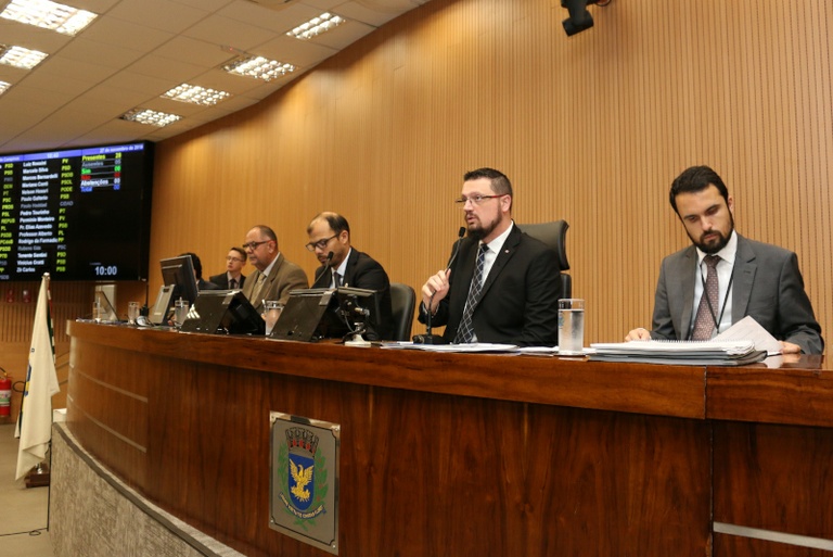 Por iniciativa de Vinicius Gratti, Câmara sedia o 5° Encontro Estadual da Frente Parlamentar em Defesa do Desenvolvimento Humano e Econômico