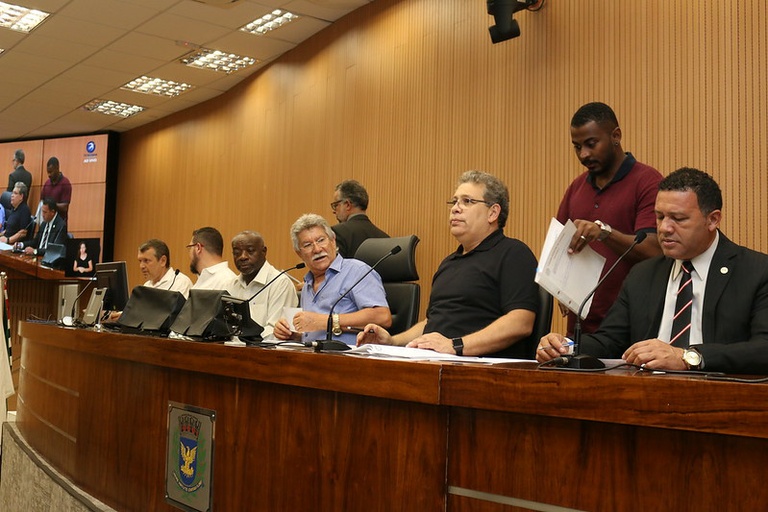 Projeto que institui o selo ‘Empresa Resiliente’ passa na Comissão de Constituição e Legalidade