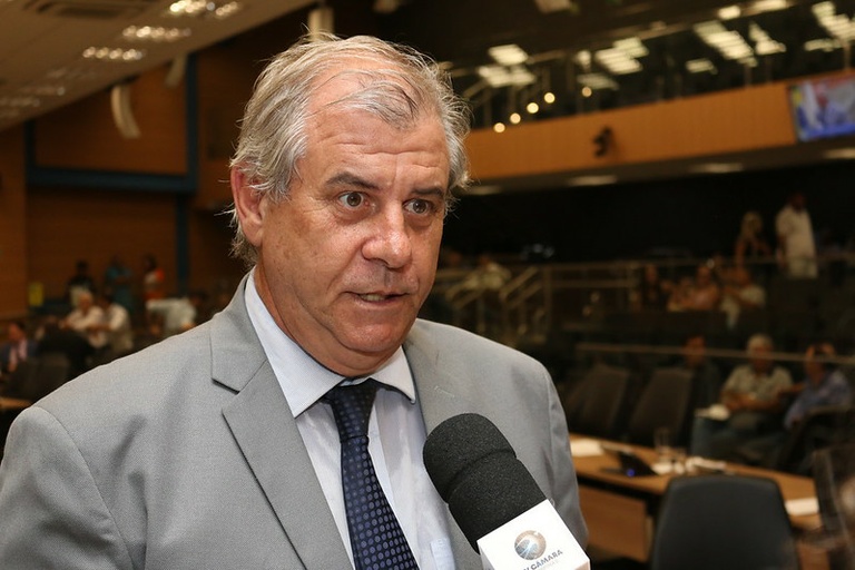 Marcos Bernardelli presta homenagem à Academia Campinense Maçônica de Letras e a Venerável Mestre Maçom
