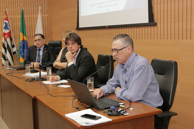 Números da Saúde exibidos em audiência comprovam necessidade de projetos aprovados pela Câmara, como o Mais Médicos Campineiro, para que haja contratação de mais profissionais para a rede