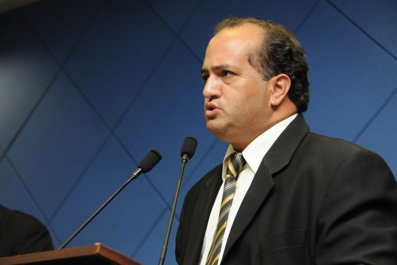 Por razões pessoais, Neusa do São João decide não assumir cadeira temporária na Câmara; segundo suplente Elcio Batista será empossado como vereador