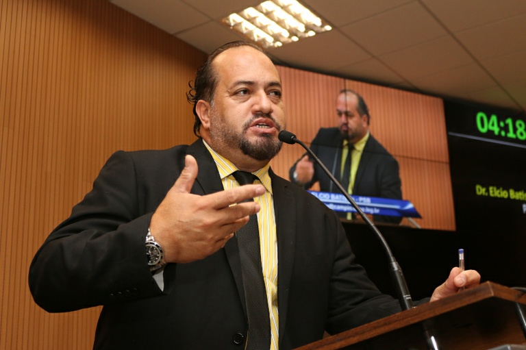 Projeto de Elcio Batista cria o Banco de Ração do Município para distribuição a Ongs e Associações de Proteção Animal