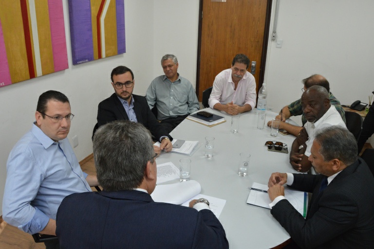 Comissão de Representação se reúne com deputados e com o governo de SP para buscar alternativas para a venda do Campo da Mogiana