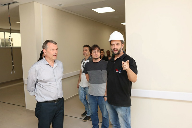 Vereadores da Comissão de Saúde fazem visita técnica ao AME e destacam importância do ambulatório que deve abrir em novembro