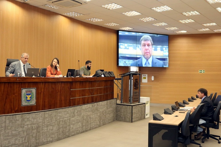 Coronavírus: Câmara aprova, em 1ª análise, distribuição gratuita de máscaras em locais de grande movimentação; proposta passará por aprimoramento antes de votação final