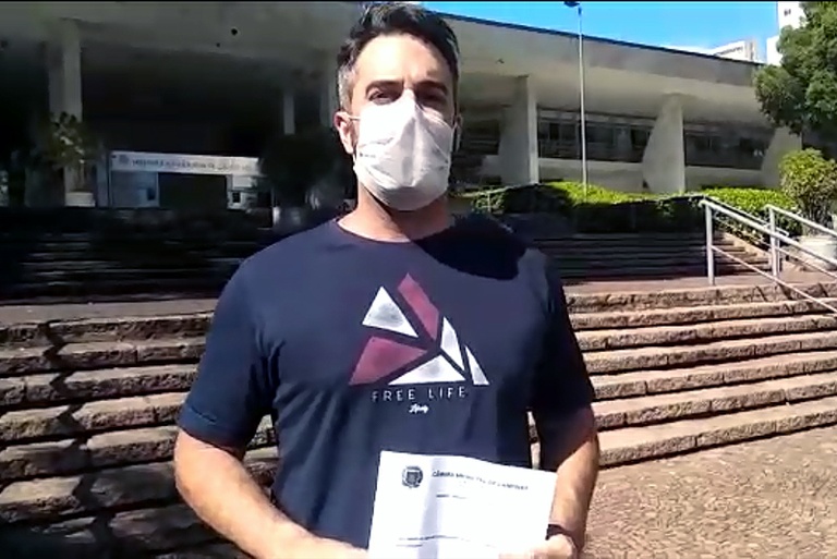 Coronavírus: Hossri entrega abaixo-assinado com mil assinaturas a prefeito pedindo incentivos, descontos e isenções em impostos