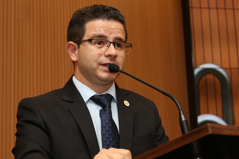 Marchesi protocola indicação ao Executivo para que promova inclusão de taxistas e motoristas de aplicativo em vacinação de H1N1