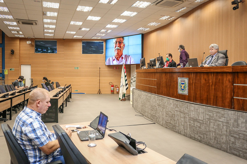 Após audiência pública virtual, vereadores querem acelerar votação final da ampliação do prazo da Lei do Puxadinho