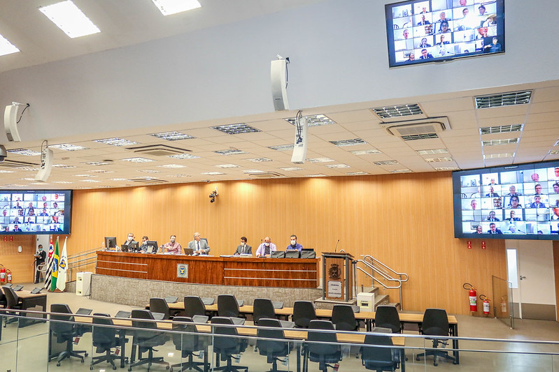 Câmara vota nesta quinta (6) a cessão de área para Shopping Popular em Campinas e PL que autoriza volta ao trabalho de profissionais de estética