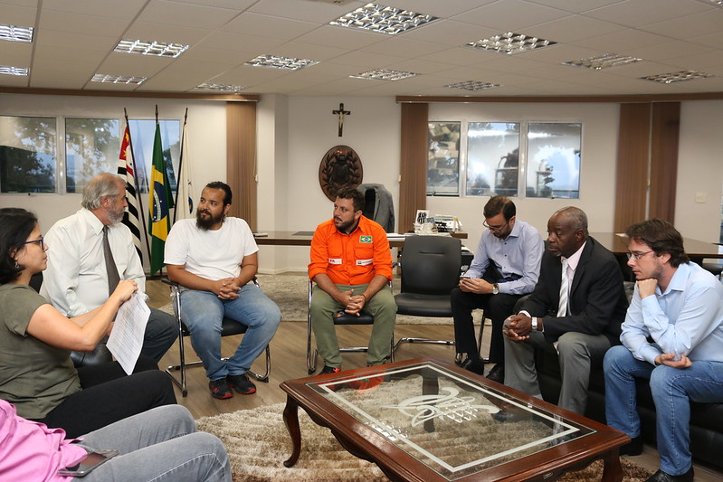 Com a presença dos petroleiros nas galerias do plenário, Câmara aprova Moção de Apoio a greve da categoria