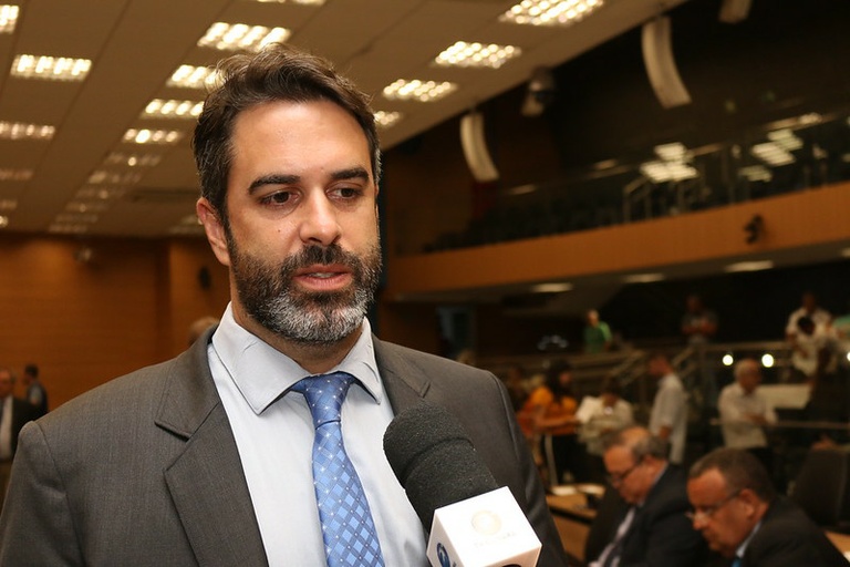 Nelson Hossri intercede junto a Federação Paulista de Futebol para alterar a data do dérbi