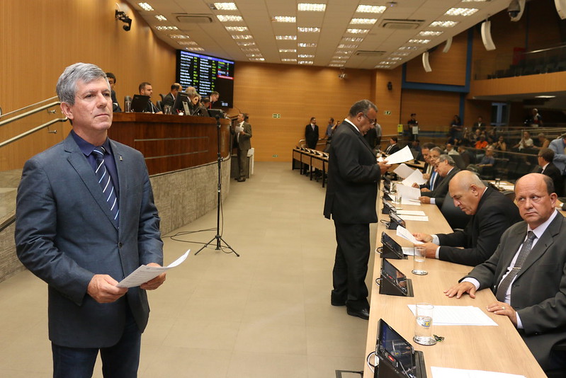 Protegendo o ambiente: Câmara aprova, em 1ª análise, projeto de lei que veda compra de copos de plástico e derivados pelo poder público