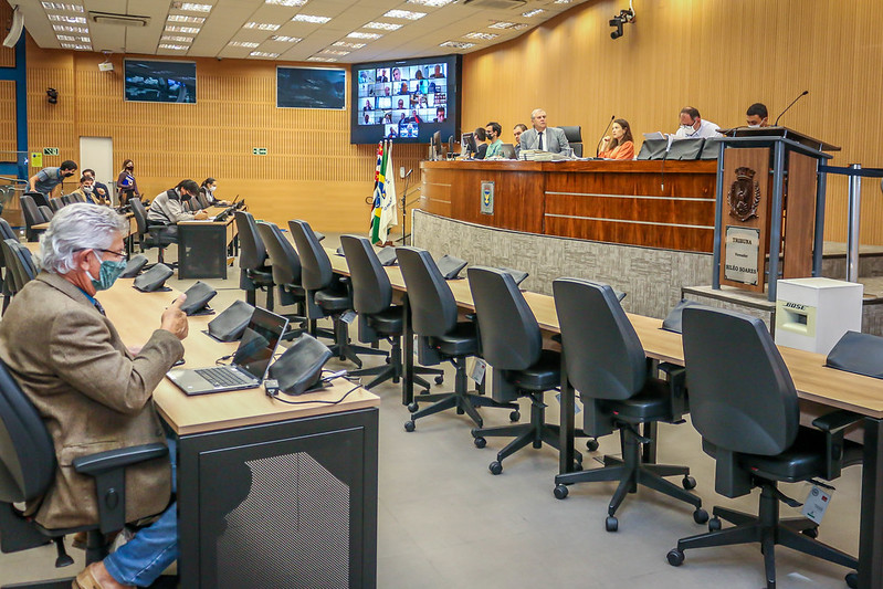 Vereadores aprovam 19 projetos e 10 moções, 6 delas relacionadas à pandemia de Covid
