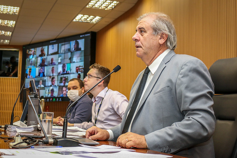 Câmara aprova isenção do pagamento de ISS a profissionais e empresas que ficaram impedidas de prestar serviços durante a quarentena e cinco propostas relacionadas ao Meio Ambiente