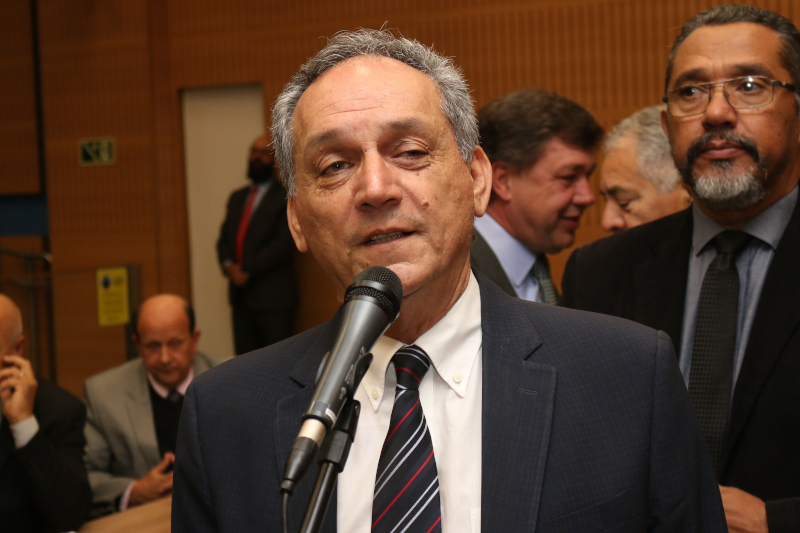 Luiz Rossini apela para aprovação de projeto destinado a ações emergenciais para o setor cultural