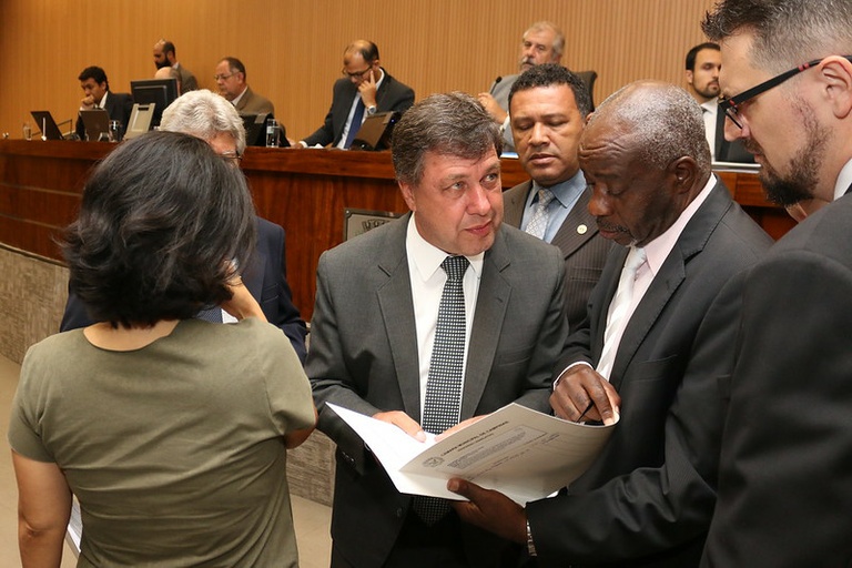 Câmara vota nesta quarta (4), em 1ª análise, liberação da entrada de animais de estimação em hospitais públicos e privados para visitas a internados