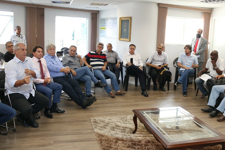Coronavírus: Câmara coloca R$ 6,8 mi à disposição da prefeitura para aquisição de EPIs à Saúde , fecha portas ao público - reuniões serão transmitidas apenas pela TV - e reduz funcionários presenciais