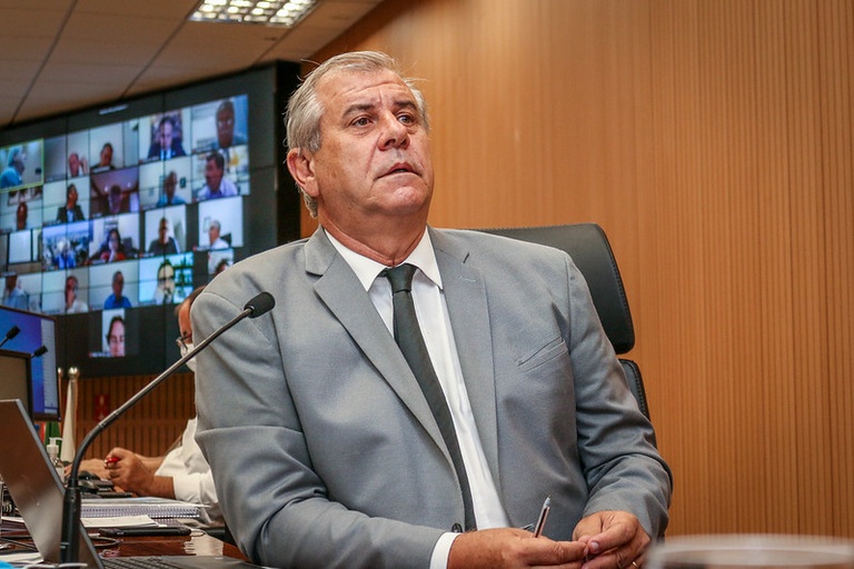 Na primeira reunião após as eleições, vereadores elogiam a democracia e cumprimentam população e candidatos