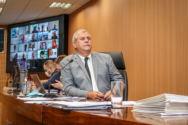 Por unanimidade dos presentes, Câmara aprova o congelamento de salários dos vereadores pelos próximos quatro anos