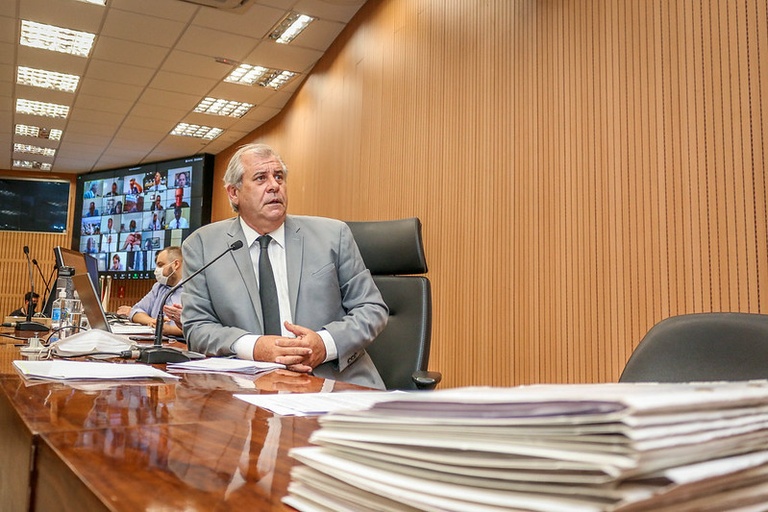 Covid-19: Por unanimidade, vereadores aprovam prorrogação emergencial de contratos emergenciais da Saúde por mais um ano; PL que permite visitas de animais domésticos a pacientes também é aprovado